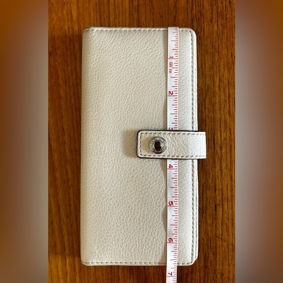 COACH Slim Bifold Wallet | Pearl/Beige Metallic Color | - Picture 14 of 16